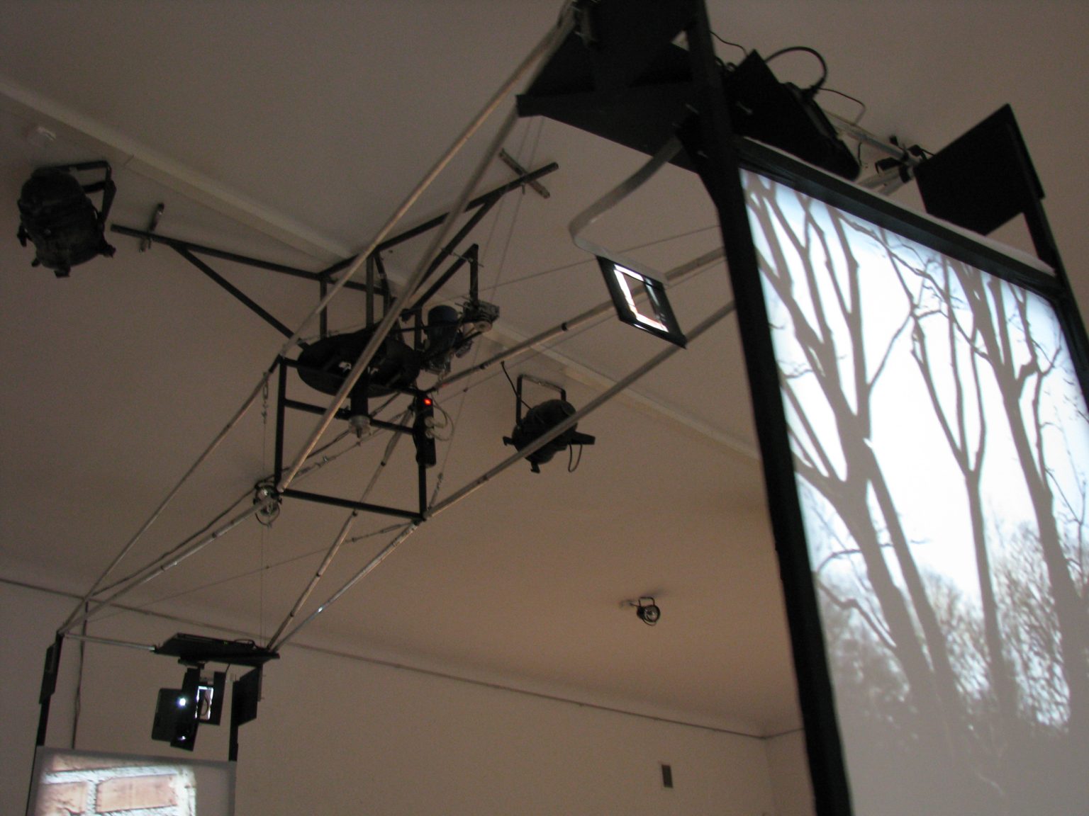 A.Kokosza, wideoinstalacja PAMIĘĆ PRZESTSZENI, 2011