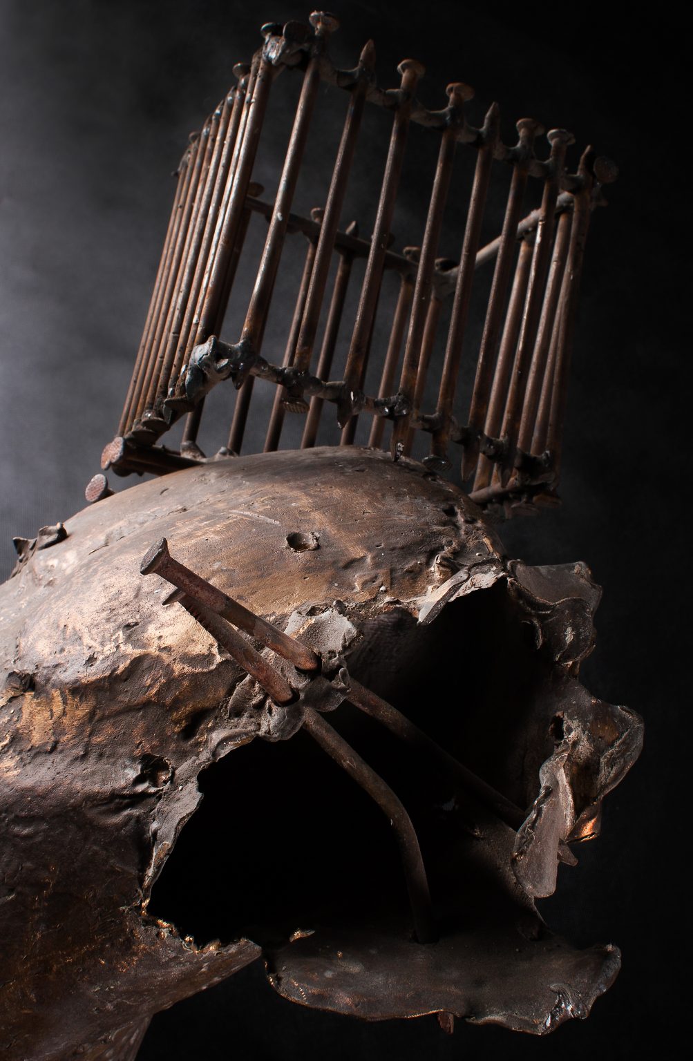 R.Pietrzak,Tors z klatką_fragment , 2003, fot.M.Kalina