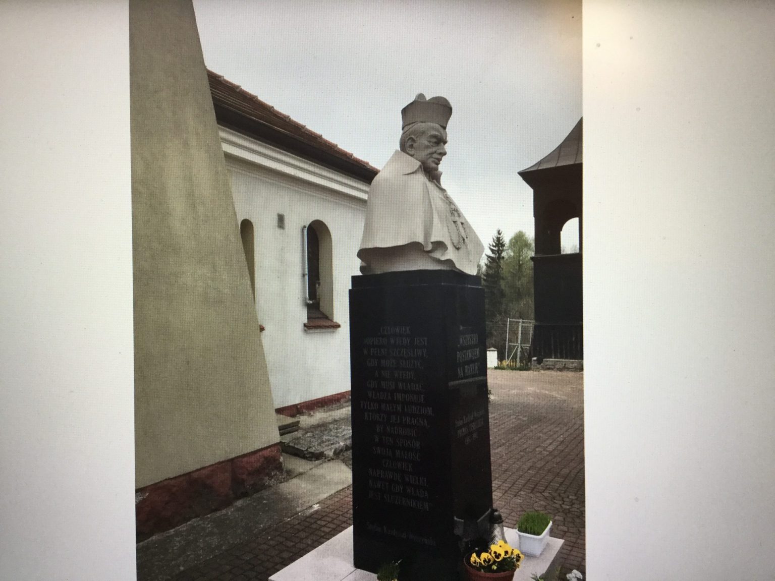 St. Gruszka, Kardynał Stefan Wyszyński, piaskowiec