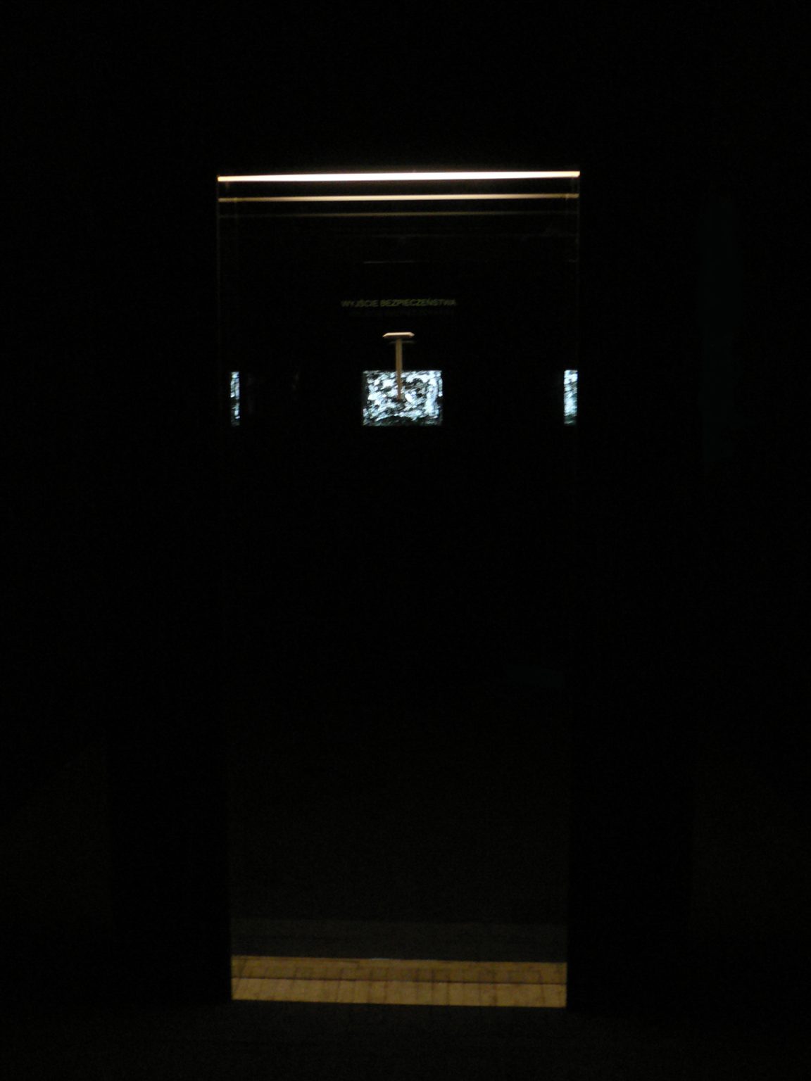 P. Mysera, WYJŚCIE BEZPIECZEŃSTWA invironment, 2005, fot. Z. Gramz