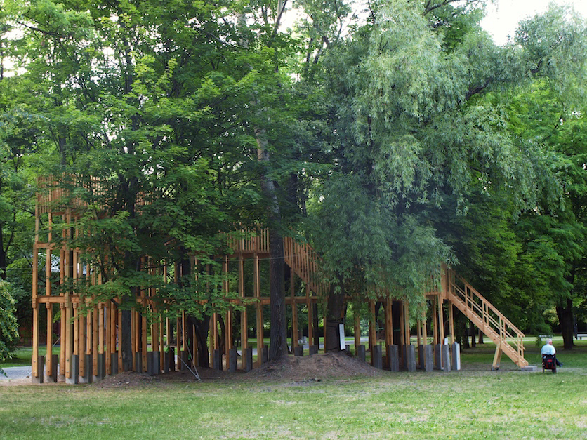 A.Siekierska, Kto tam-, instalacja, 2018