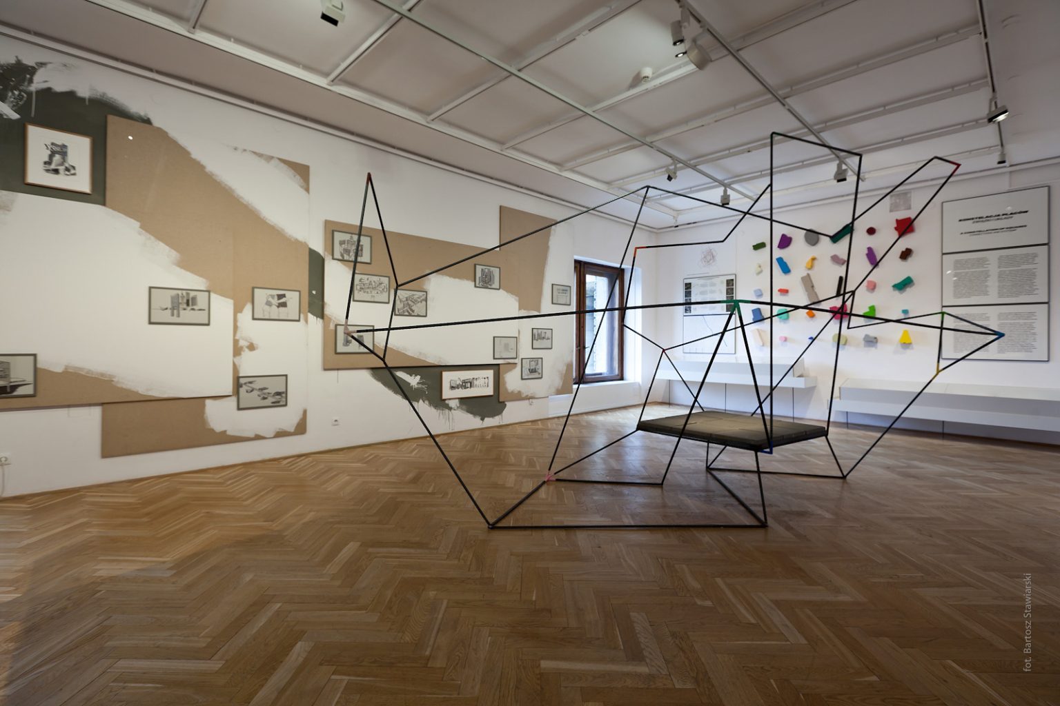 A.Siekierska, Związek organiczny, instalacja, 2017