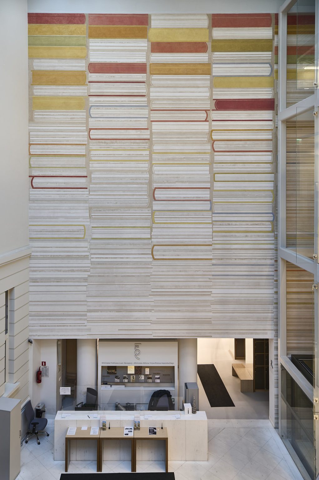 Marcin Bogusławski - sgraffito łączone z freskiem - 14m x 10m, Biblioteka Główna Województwa Mazowieckiego, Warszawa, ul. Koszykowa 26/28