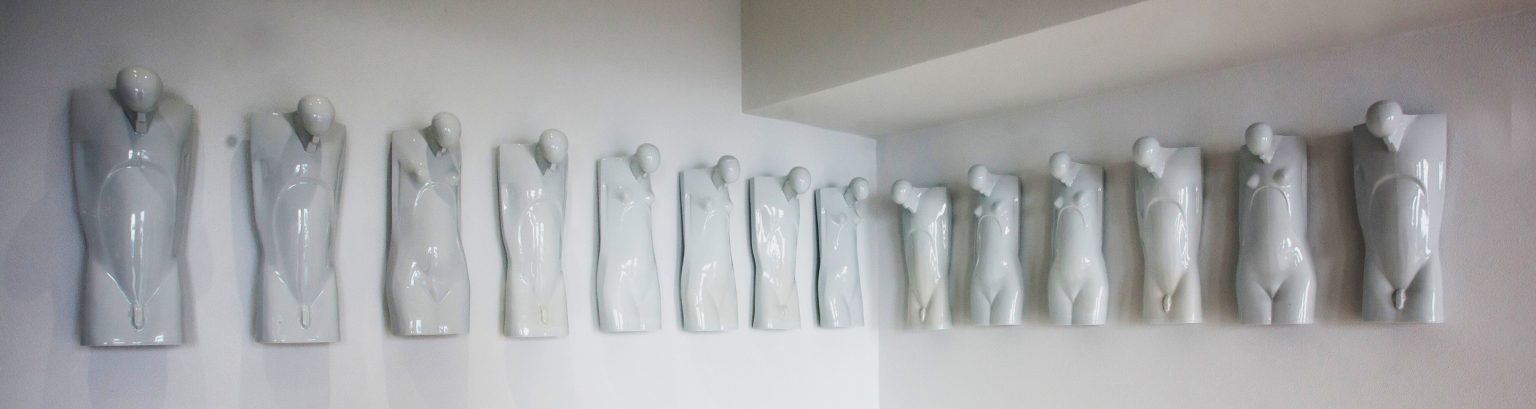 S.Brach, 19 Horyzont, porcelana, 2015