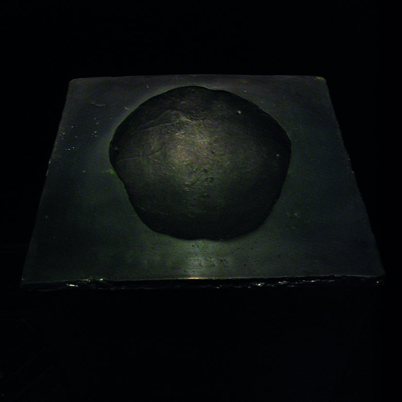 „PAMIĘĆ”, ołów, woda, wys. 120 cm, szer. 20 cm, 2006