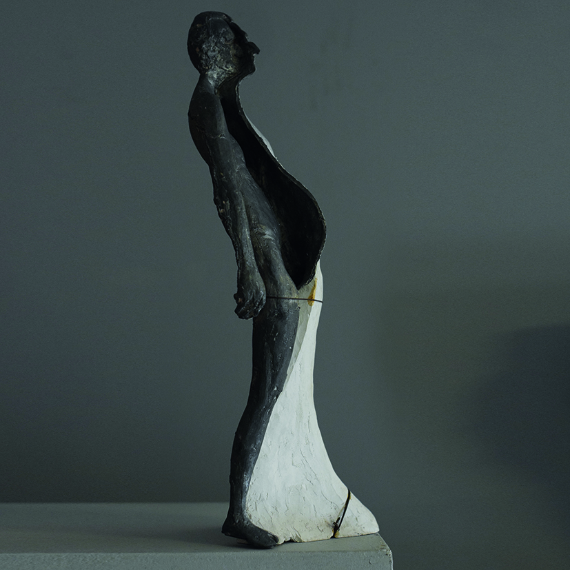 G.Witek, FIGURY Z CYKLU „DIALOG”, ołów, gips, wys. figury około 50 cm, od roku 2003 cykl w procesie powstawania